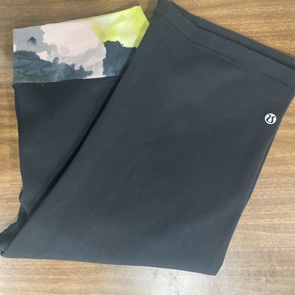Lululemon women capri yoga pants size 8